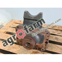 UCHWYT DYFERENCJAŁU 47128145 CNH