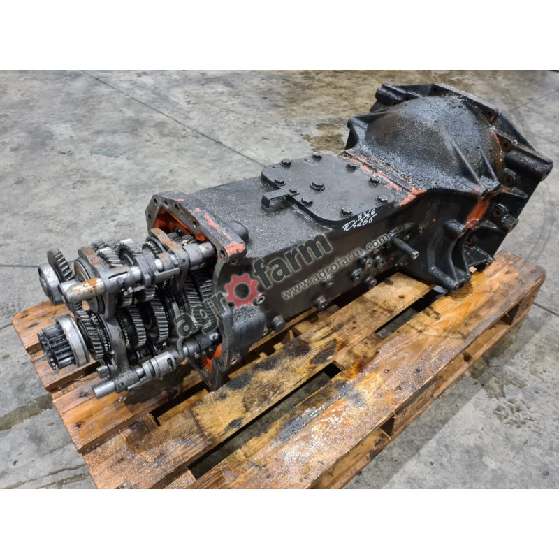 SKRZYNIA BIEGÓW DEYTZ FAHR AGROPLUS 70 0104639020 SKRZYNIA BIEGÓW DEYTZ FAHR AGROPLUS 70 0104639020
