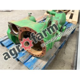 Obudowa przedniego mostu John Deere 7820