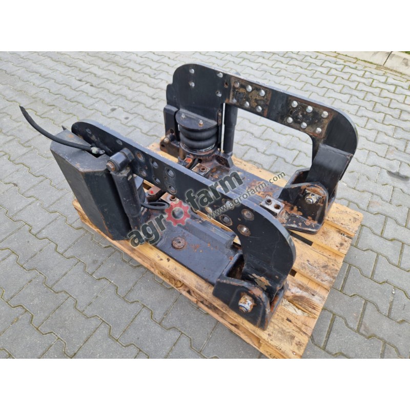 Amortyzacja przedniej osi Valtra 8350 Amortyzacja przedniej osi Valtra 8350