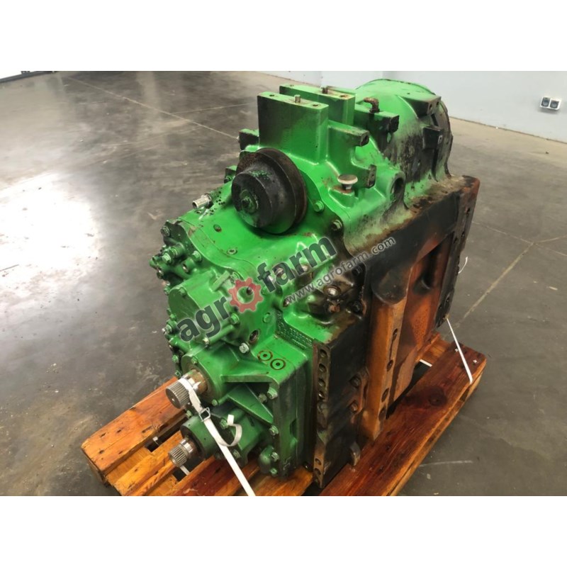 SKRZYNIA BIEGÓW JOHN DEERE 8360R RE301738 SKRZYNIA BIEGÓW JOHN DEERE 8360R RE301738