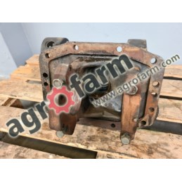 UCHWYT DYFERENCJAŁU 87660413 CNH