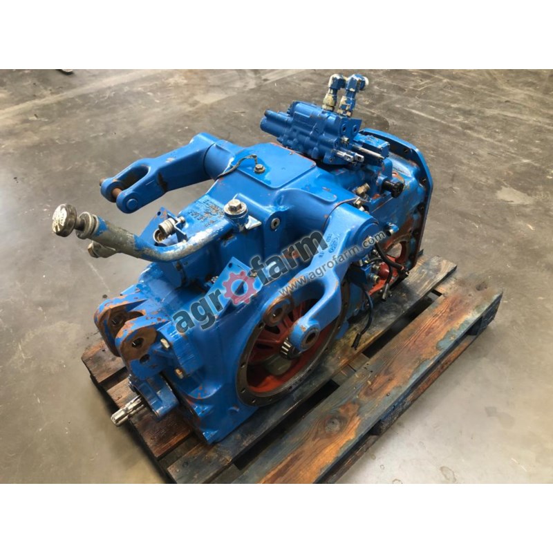 TYLNY MOST FORD 7840  E9NN4024HD