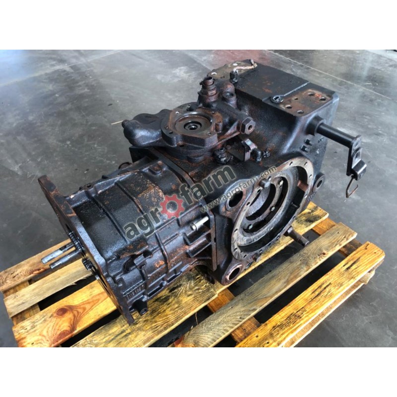 TYLNY MOST JOHN DEERE 6400 L115878 TYLNY MOST JOHN DEERE 6400 L115878