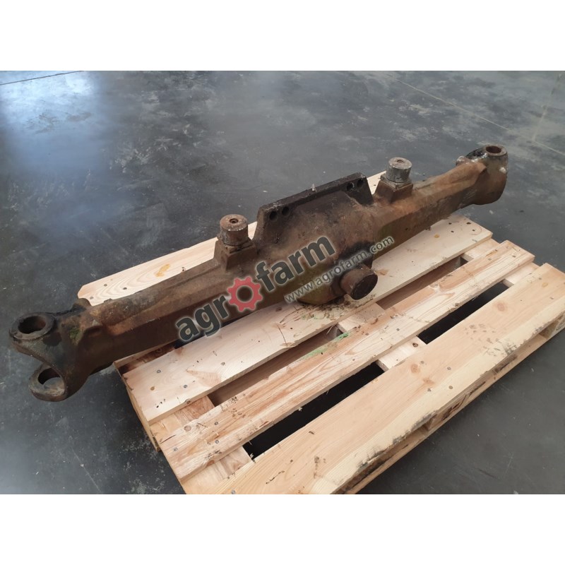 Housing FRONT AXLE MASSEY 3765981R1 Housing FRONT AXLE MASSEY 3765981R1