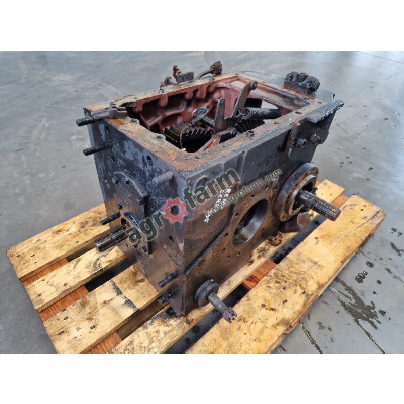 Tylny most Renault Ceres 335 Tylny most Renault Ceres 335