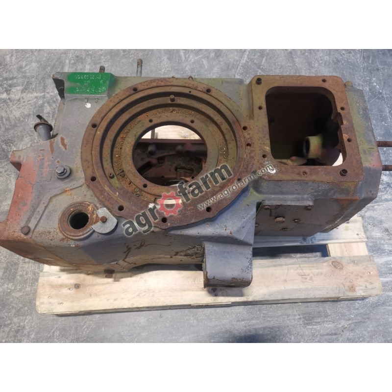 Housing REAR AXLE MASSEY FERGUSON Housing REAR AXLE MASSEY FERGUSON