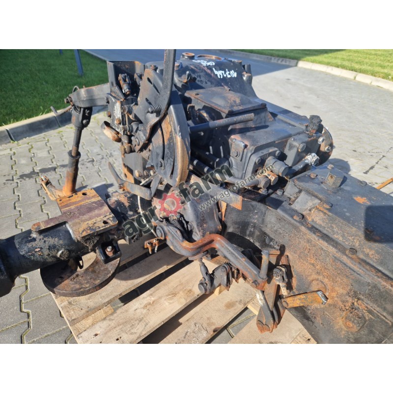 Gearbox with rear axle Case 833 Gearbox with rear axle Case 833