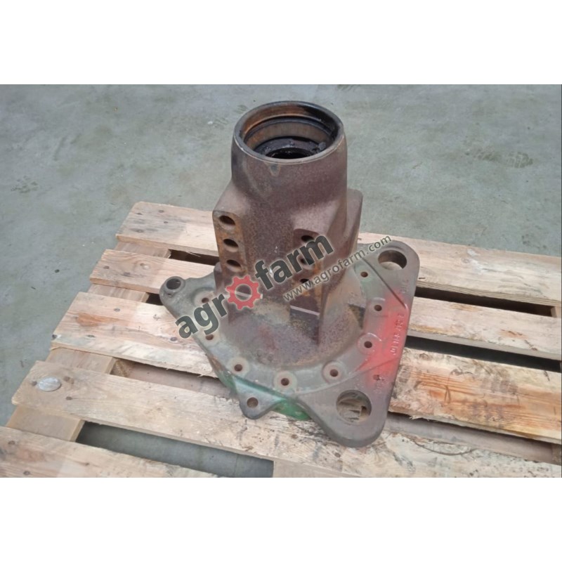 RH L155482 JOHN DEERE 6120 7220 7 FINAL DRIVE Housing RH L155482 JOHN DEERE 6120 7220 7 FINAL DRIVE Housing