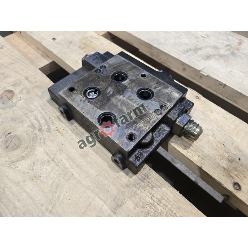 Pokrywa końcowa Valtra T171, T181, T191, T170