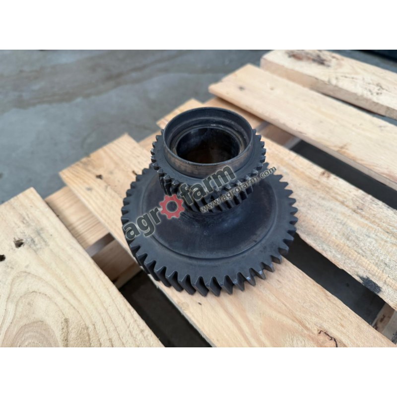 KOŁO ZĘBATE Z64 CASE 5120, 5230, MX 100