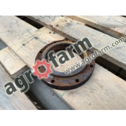 Pokrywa wału napędowego John Deere 6120M 6140R