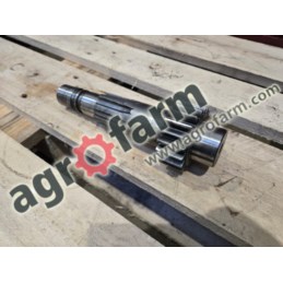 Wałek przystawki FWD Case 1255, 1455 XL