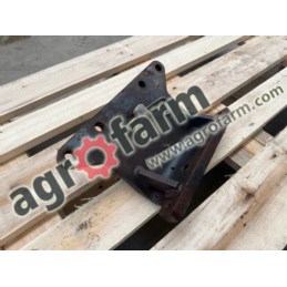 Mocowanie dolnego zaczepu New Holland