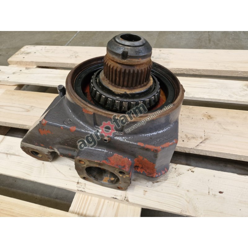 Swivel housing MASSEY 6225 6235 6245 6255 3764019R1