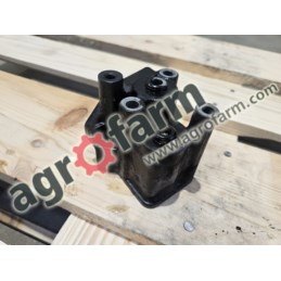 Obudowa termostatu Kubota M7040, M7060, M6060