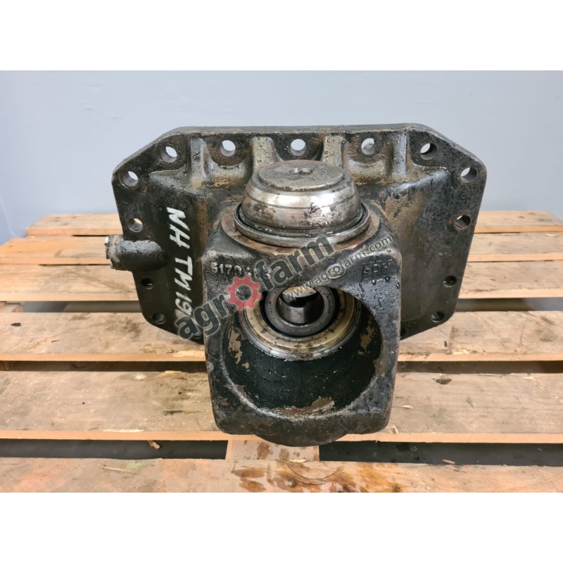 UCHWYT DYFERENCJAŁU 5179406 CNH