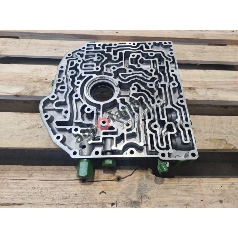 Obudowa skrzyni biegów John Deere 6155M