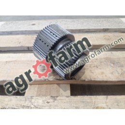 Piasta skrzyni biegów John Deere 6155M