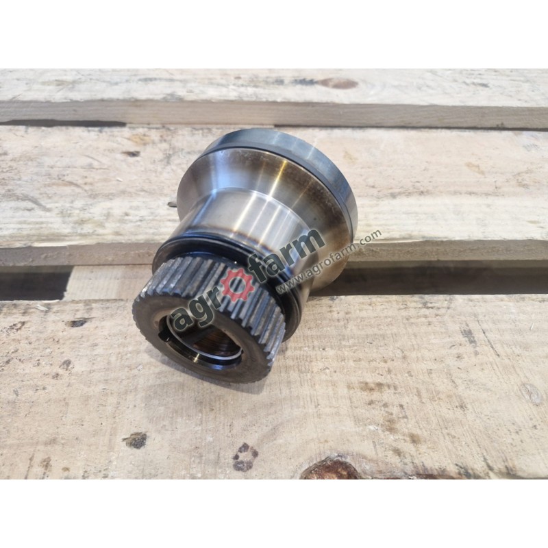 Wałek skrzyni biegów John Deere 6155M