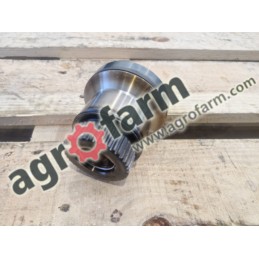 Wałek skrzyni biegów John Deere 6155M