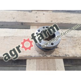 Tuleja skrzyni biegów John Deere 6155M