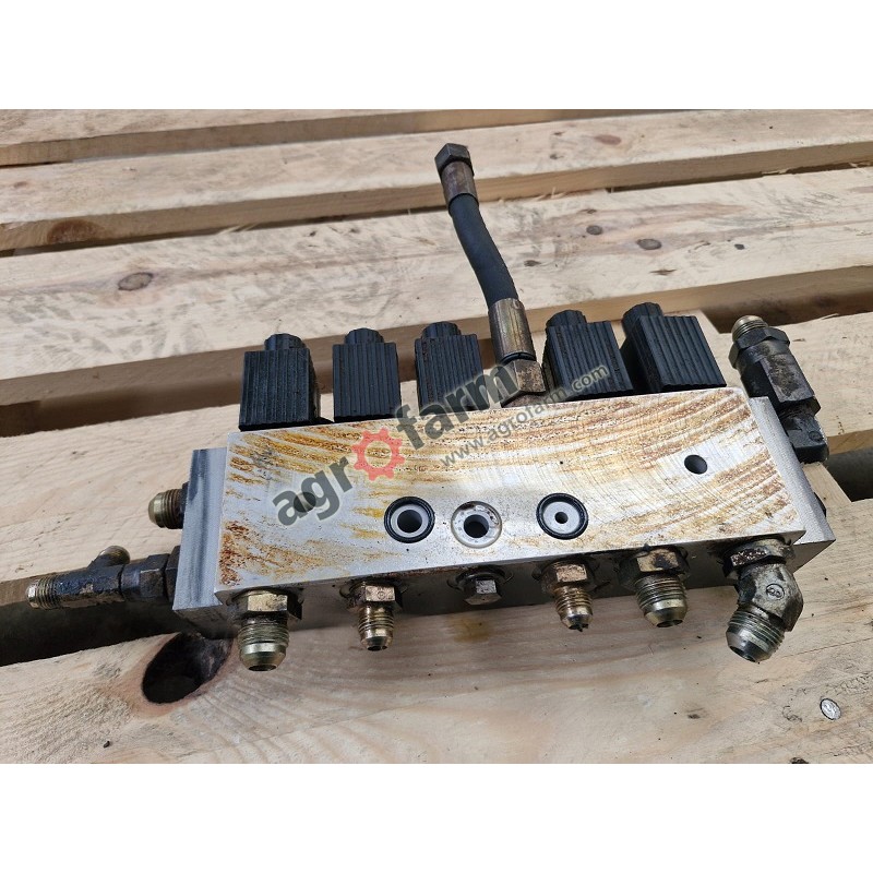 Zawór hydrauliczny Valtra C100, C110, C120