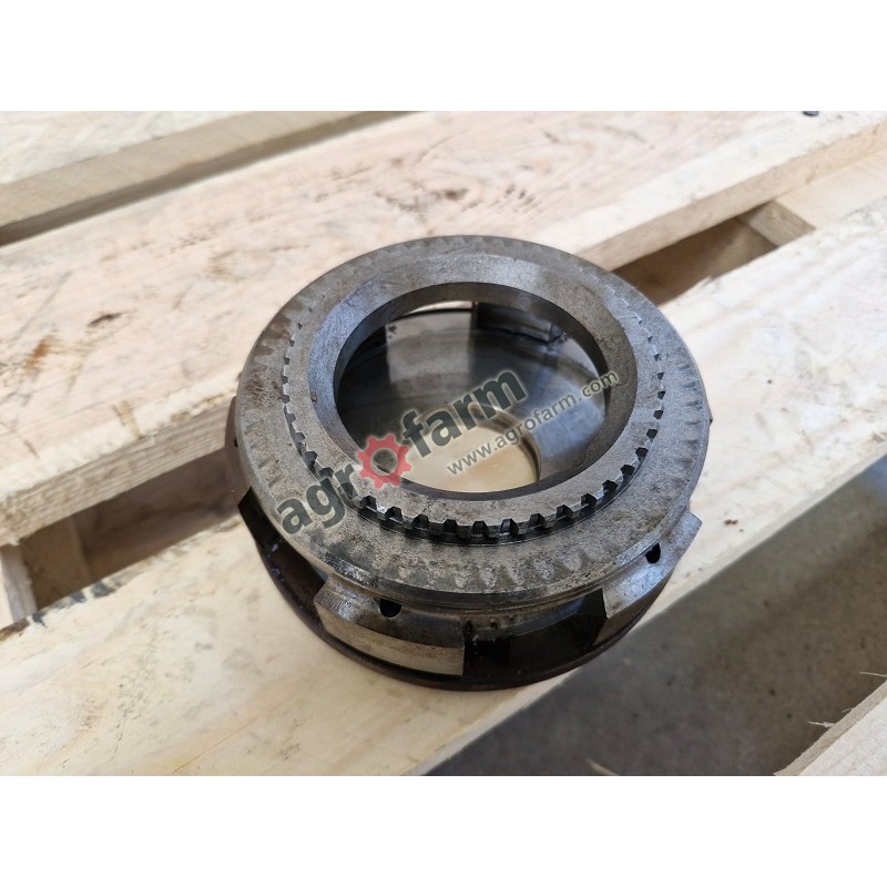 Obudowa sprzęgła Massey Ferguson 3635, 8110, 6485