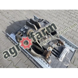 TUZ, przedni podnośnik, WOM Claas Axion 870