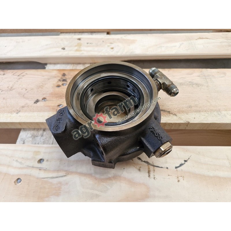 Obudowa pompy Massey Ferguson 5425, 6260, 6480