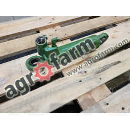 Siłownik hydrauliczny RH FWD John Deere 6155M