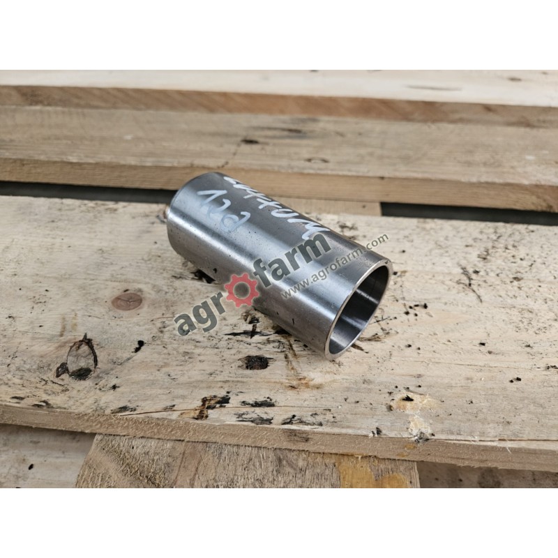 Tulejka wałek ataku  Case Luxxum 120,