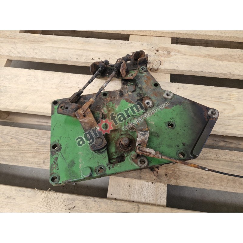 Pokrywa John Deere 6800, 6900, 7330, 7420