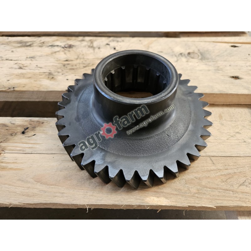 2ND GEAR GEAR WITH 37 MASSEY FERGUSON 6235 6260