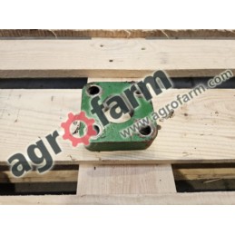 Uchwyt sworznia zwrotnicy John Deere 7800, 7700