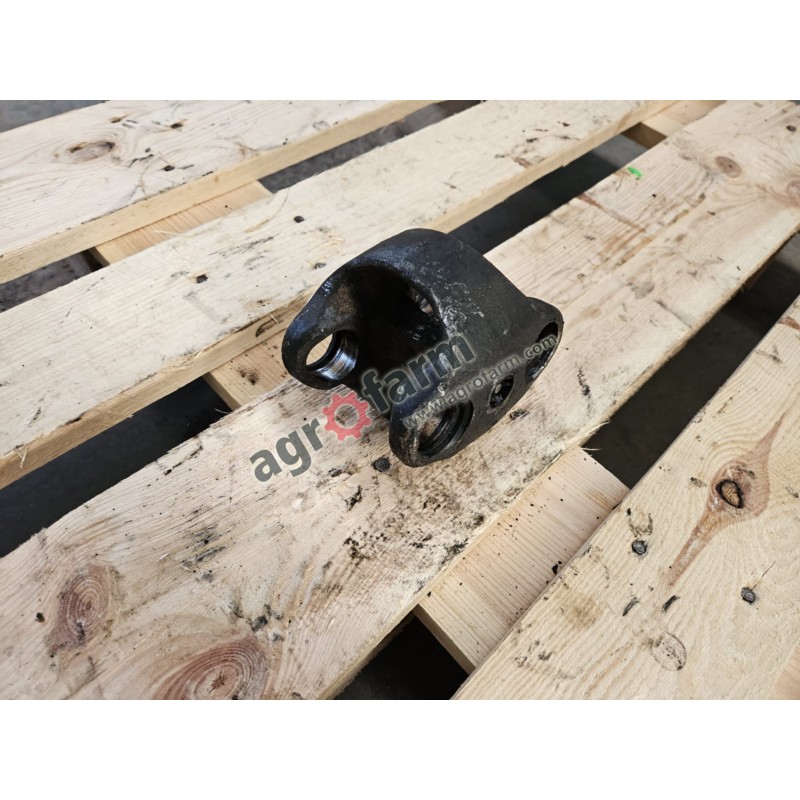 Łącznik półosi Valtra N111, N121, N141