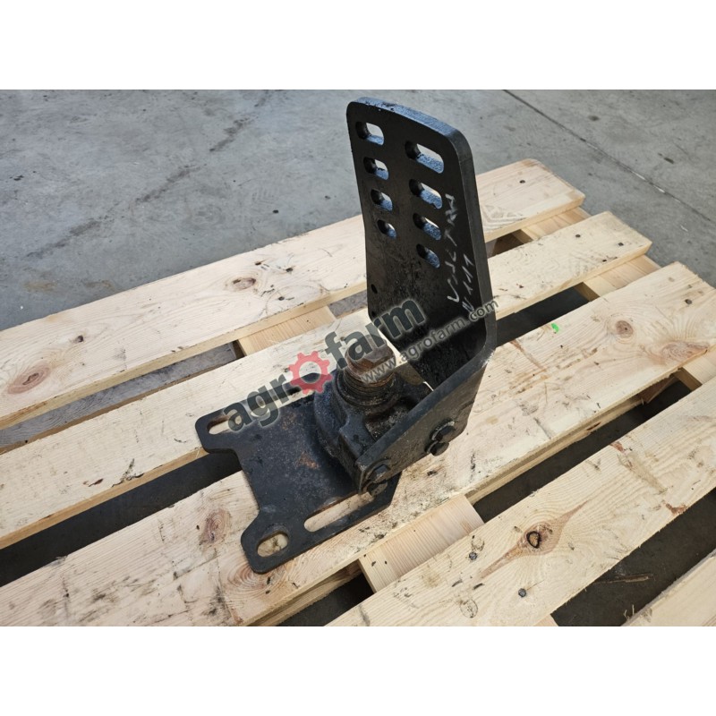 Uchwyt błotnika RH Valtra N111, N121, N141