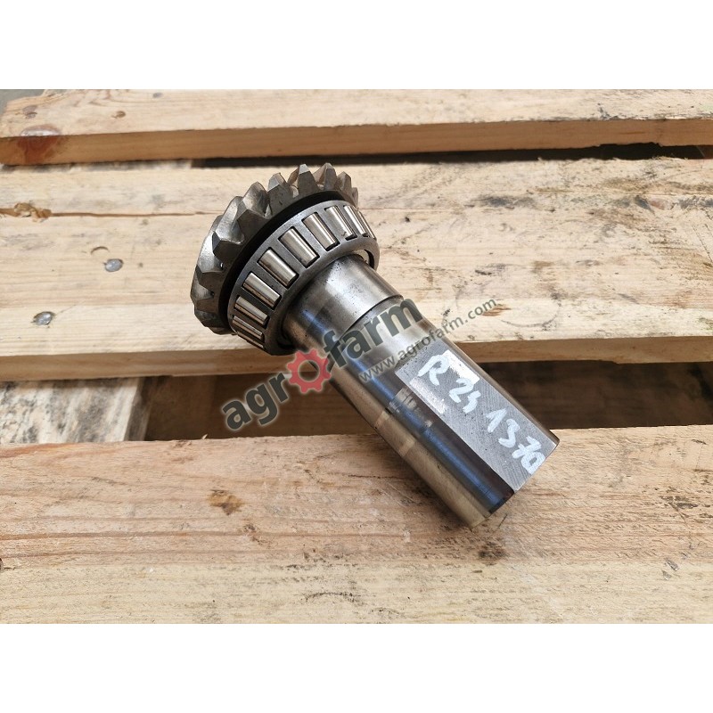 Wałek John Deere 6810, 6910