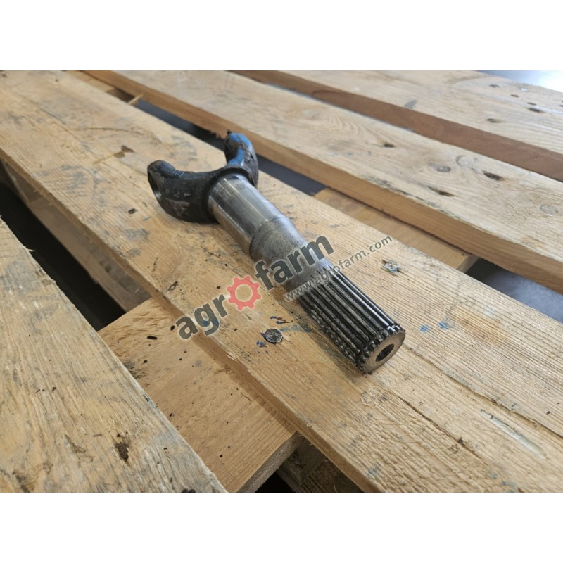 Półoś krótka  FWD Ford 7840, 7740, 8240