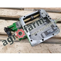 Pokrywa John Deere 6120, 6320, 6400