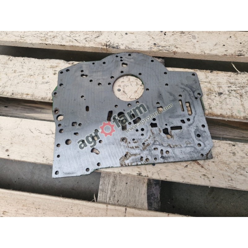 Pokrywa John Deere 6120, 6320, 6400