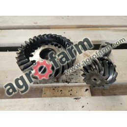 Wałek atakujący + koło Z13x29 John Deere 6220