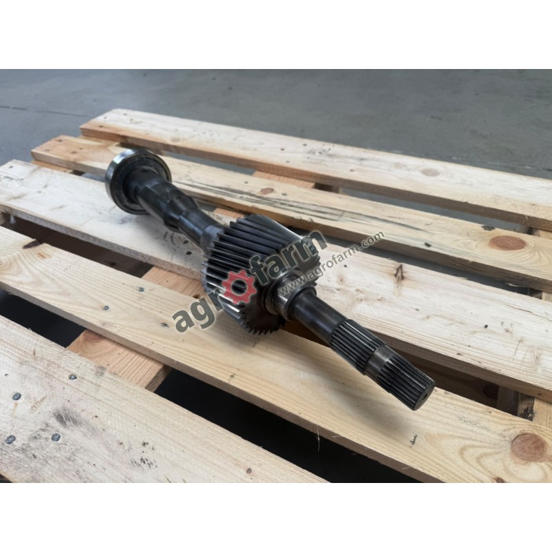 Wałek skrzyni biegów z38 Massey Ferguson 8260
