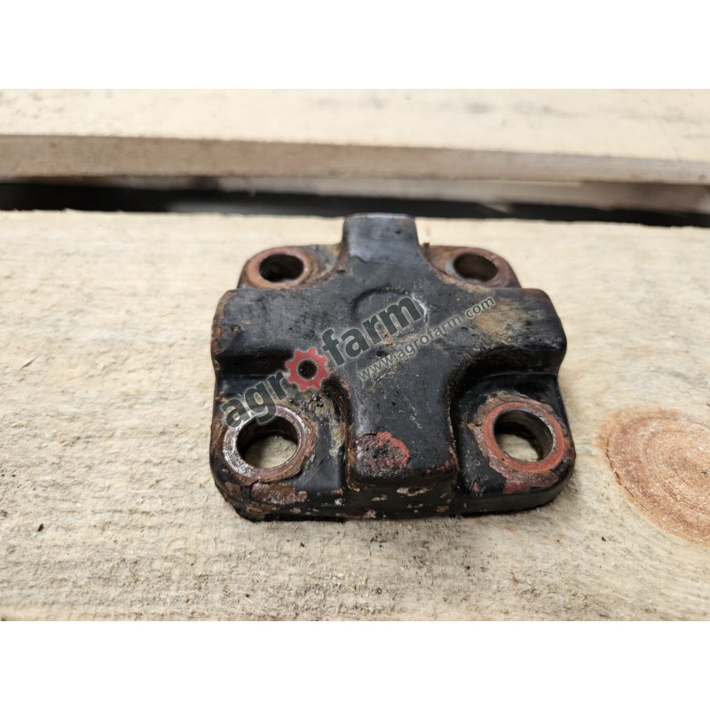 Pokrywa sworznia dolna FWD Massey Ferguson 3225