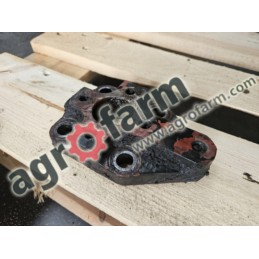 Uchwyt sworznia dolny FWD Massey Feguson 8270