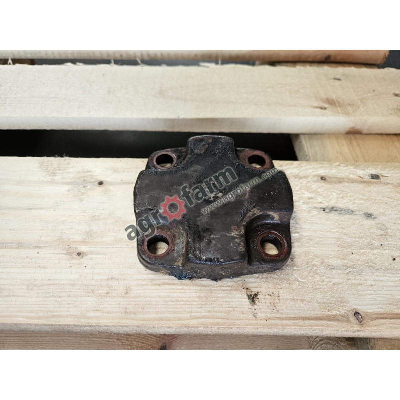Pokrywa sworznia dolna Massey Ferguson 6180, 6270