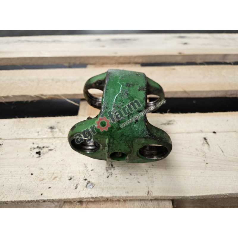 Łącznik połosi FWD John Deere 6320, 6420