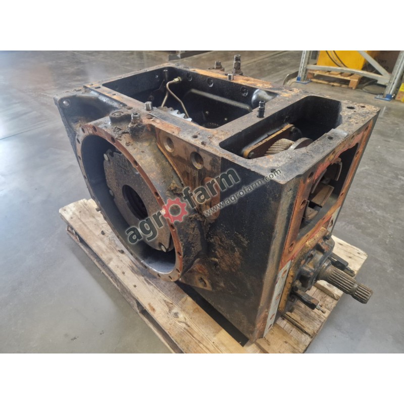 Gearbox Case Magnum MX 240, 245, 270, 275