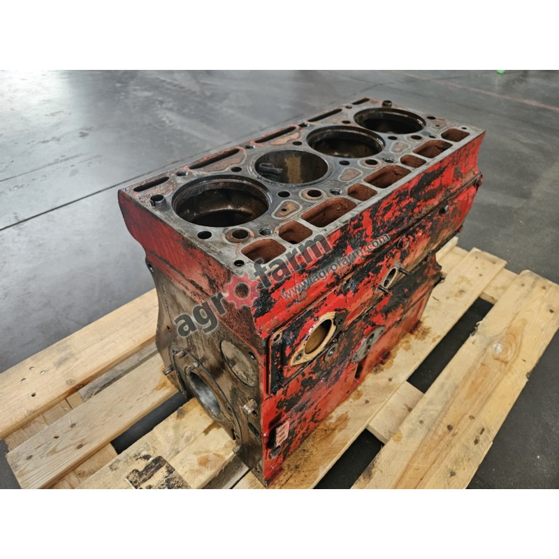 BLOK SILNIKA CASE 3144694R4 3144693R93