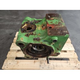 Housing JOHN DEERE REAR AXLE L101947